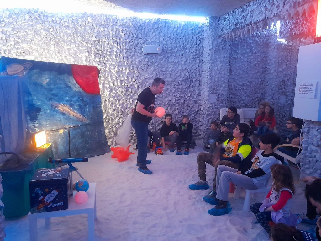 Imagini de la Teatrul din Podul Meu